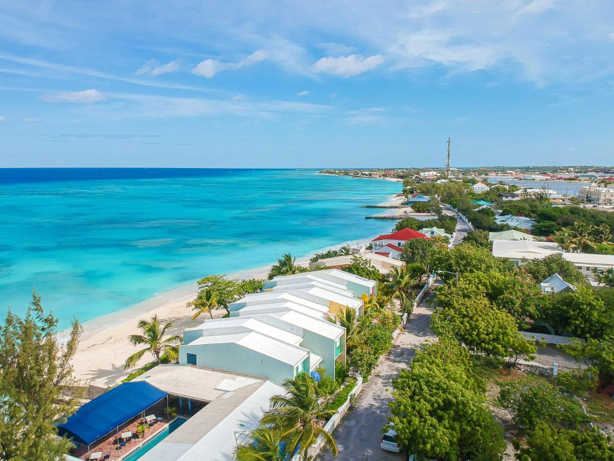 Osprey Beach Hotel Cockburn Town Esterno foto